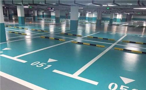 迭部迭部环氧地坪中涂：构筑坚固地面的关键环节